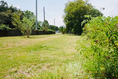 9201 Lanewood Dr, Houston, TX 77016 - photo 5