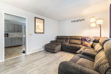 52235 Helmen Ave, South Bend, IN 46637 - photo 7