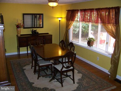 7624 Patapsco Dr, Sykesville, MD 21784 - photo 6