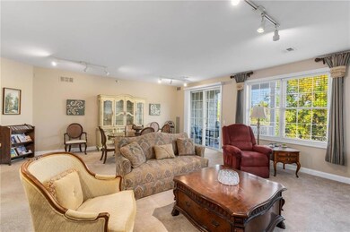 Living rm looking to dining are