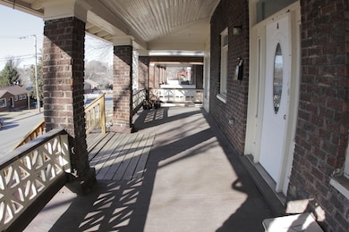 01 - Front Porch - Hamilton House (A)