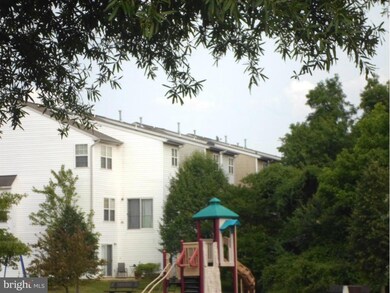 10506 Vista Gardens Dr, Bowie, MD 20720 - photo 2