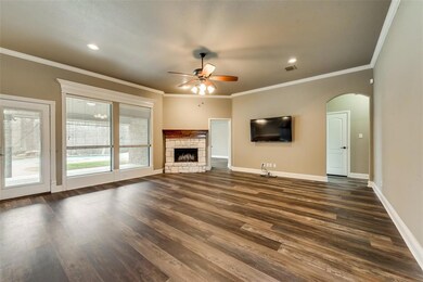 204 S Natural Springs Ln, Azle, TX 76020 - photo 7