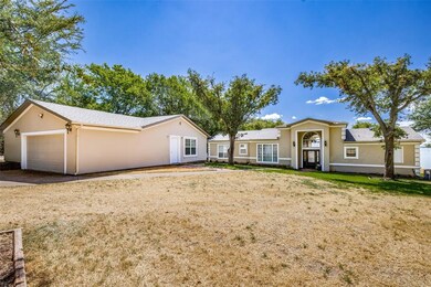 122 Kirk Dr, Corsicana, TX 75109 - photo 3