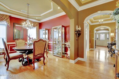 09-Dining Room