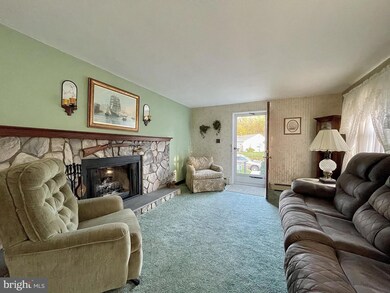 305 Frazer Place, New Castle, DE 19720 - photo 2