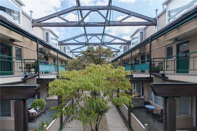 Lovey atrium