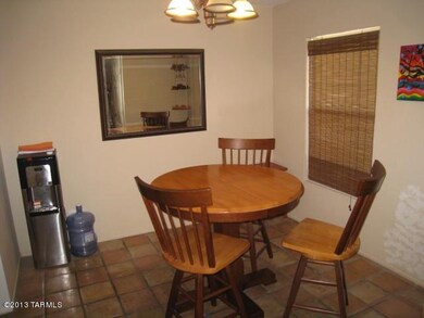 4621 N Brightside Drive 003