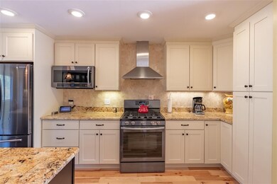 52 Bunker Ln unit 1, Lincoln, NH 03262 - photo 4