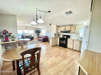 177KITCHENTABLE