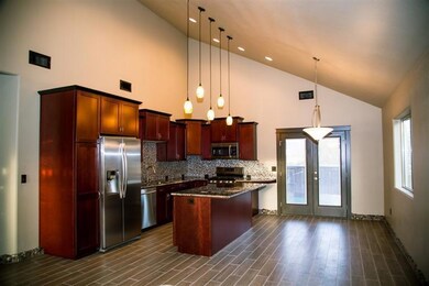 864 Virginia Dr, Central Point, OR 97502 - photo 3