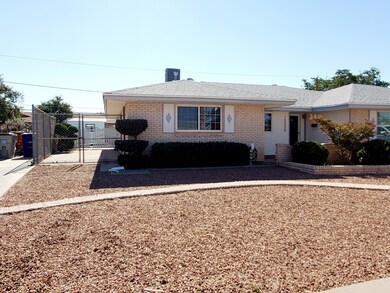10220 Singapore Ave, El Paso, TX 79925 - photo 3