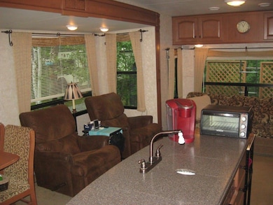 6. Chandler - Kitchen - Living