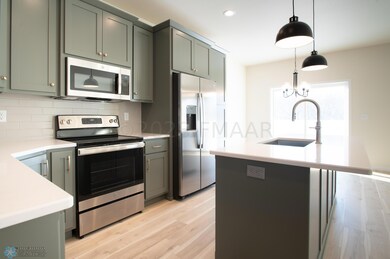 1360_GOLDENWOOD_DR-6
