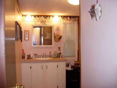 18 Lighthouse Ln, Rochester, NH 03868 - photo 6