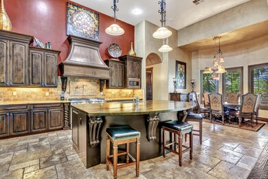 Gorgeous Kitchen and Eating Area