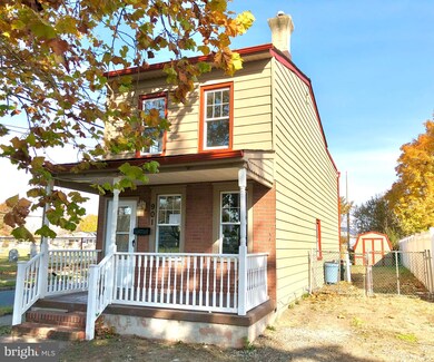 901 Ridgeway St, Gloucester City, NJ 08030 - photo 2