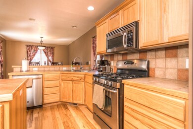 Clairway Ave 21167 Web (13 of 42)
