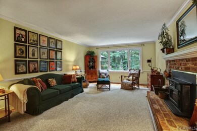 This large, yet cozy Family room offers another fi