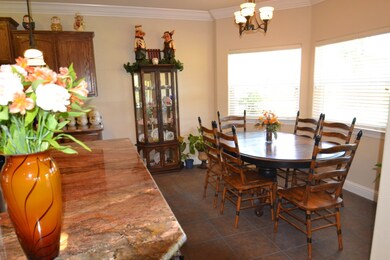Breakfast Bar & Nook