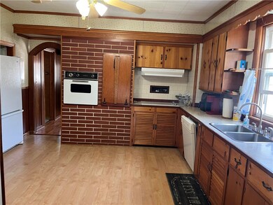 94 Harris St, Riverside, RI 02915 - photo 2