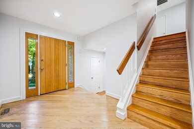 7916 Cypress Grove Ln, Cabin John, MD 20818 - photo 3