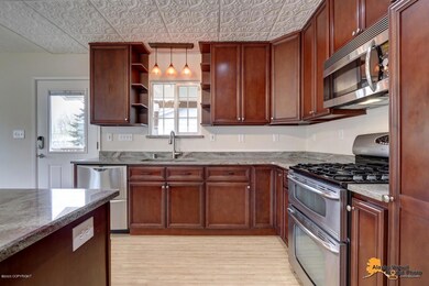 Stainless appliances . . .