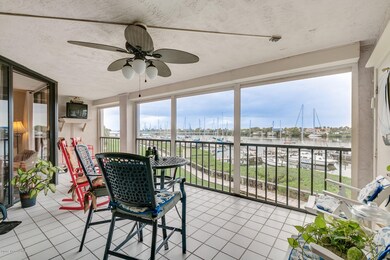 Oversized Balcony w/  Amazing Views!