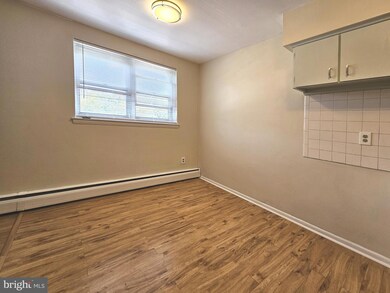 335 E Lancaster Ave unit D24, Downingtown, PA 19335 - photo 4