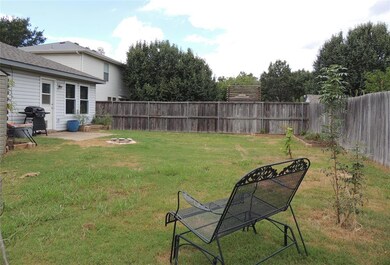 8509 Clear River Ln, Denton, TX 76210 - photo 3