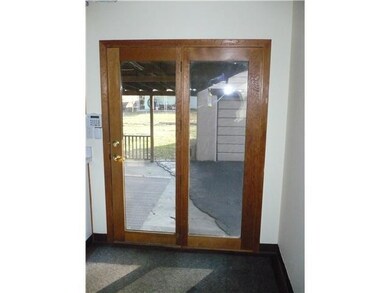 1063 Loring Rd, Columbus, OH 43224 - photo 5