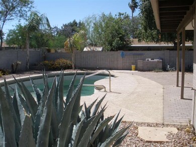 sandy pool