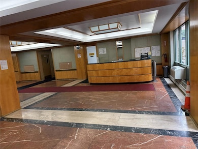 4231 Colden St unit F7A, Flushing, NY 11355 - photo 2