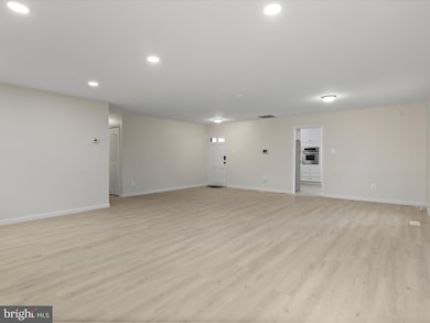 4426 Ockford Ln, Bowie, MD 20715 - photo 4