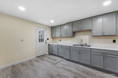 1210 Sacramento Dr, Carpentersville, IL 60110 - photo 6