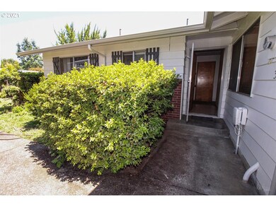 3324 17th Ave, Forest Grove, OR 97116 - photo 2