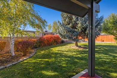 6511SarahCir.-13