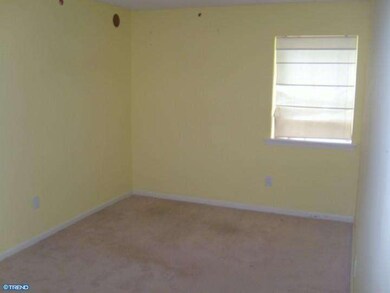 135 Woodstream Dr, Norristown, PA 19403 - photo 7