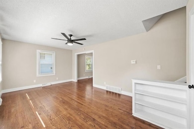 8304 E 106th St, Kansas City, MO 64134 - photo 5