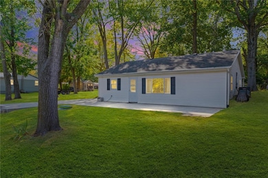 958 N 3555 Rd E, Neoga, IL 62447 - photo 2