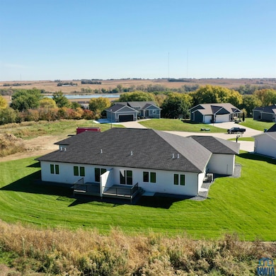 1215 Blackhawk Ct, Hinton, IA 51024 - photo 5