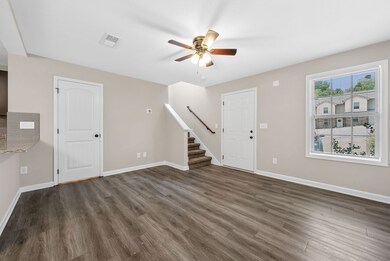 424 Glenstone Springs Dr unit B, Clarksville, TN 37043 - photo 6