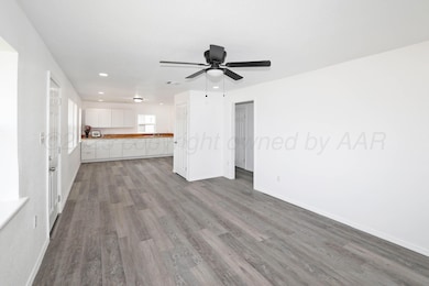 6-Living Area facing Kitchen