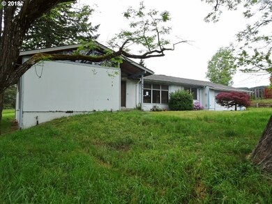 838 NW Evans St, Sheridan, OR 97378 - photo 2