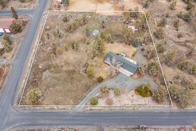 22914 Yucca Ct, Bend, OR 97701 - photo 2