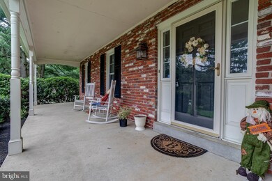 66 Cambridge Dr, Glen Mills, PA 19342 - photo 3