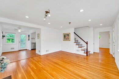 30 Charles St, Salem, MA 01970 - photo 5