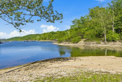 TABLE ROCK LAKE VIEW ESTATE ACREAGE