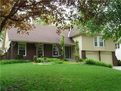 1804 NW Willowbrook Dr, Blue Springs, MO 64015 - photo 2