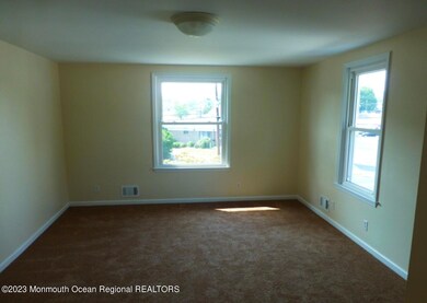 121 New Market Rd unit 2, Dunellen, NJ 08812 - photo 4